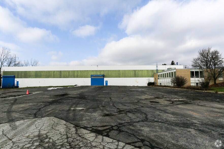 More Photos Of 26800 Richmond Rd, Bedford Heights Manufacturing For Lease