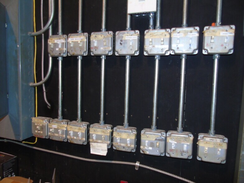 More Photos Of 370 E Main St, Ansonia Restaurant For Sale