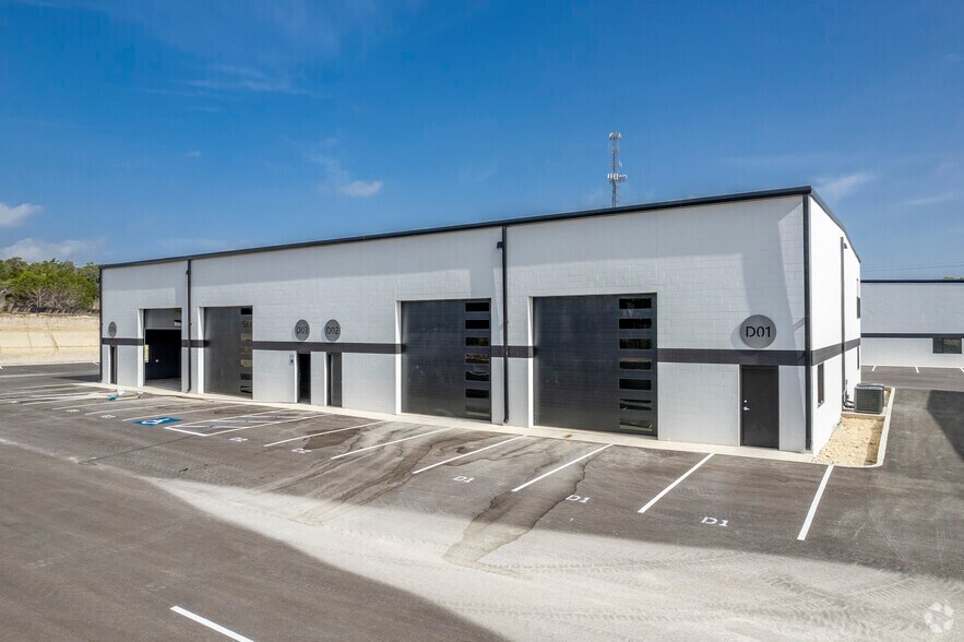 More Photos Of 529 E US HWY, Boerne Unknown For Lease