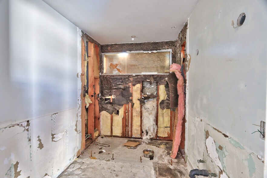 More Photos Of 2249 N Palm Canyon Dr, Palm Springs Hotel For Sale