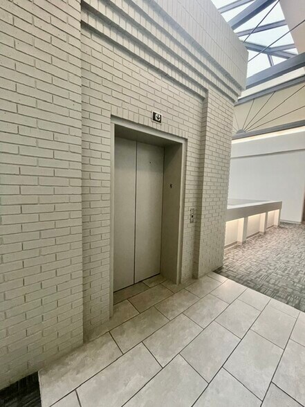 More Photos Of 6602 Abercorn St, Savannah Office For Lease