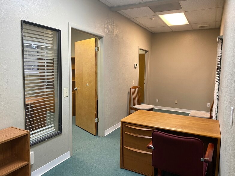 More Photos Of 706-724 5th St, Davis Office For Lease