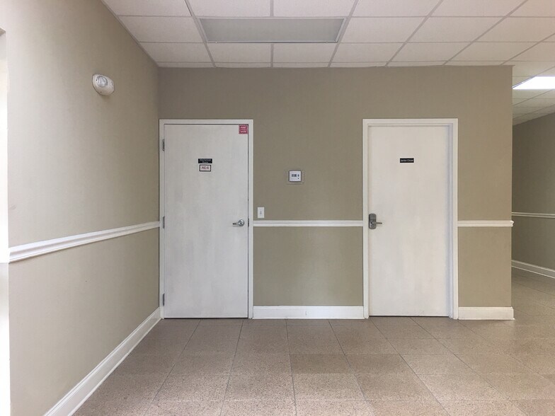 More Photos Of 5431 E Silver Springs Blvd, Silver Springs Office For Lease