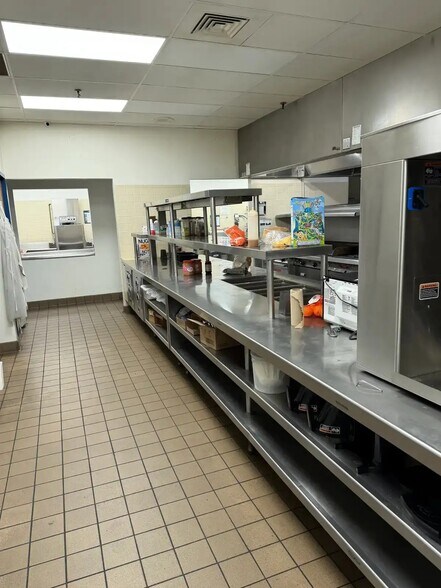 More Photos Of 3100 W 2nd St, Owensboro Healthcare For Lease