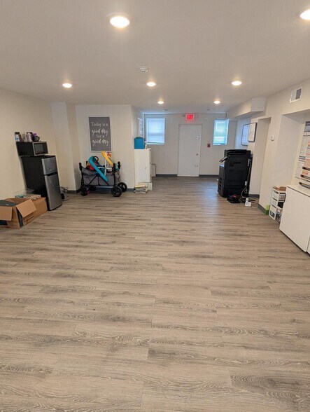 More Photos Of 7402 Drexel Rd, Philadelphia Storefront Retail Residential For Lease