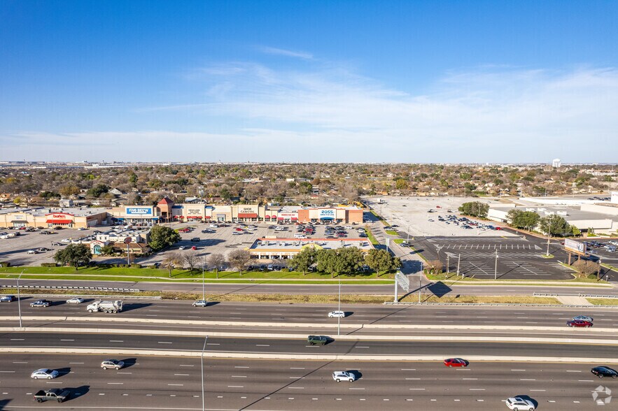 More Photos Of 3907-4025 W Airport Fwy, Irving Unknown For Lease