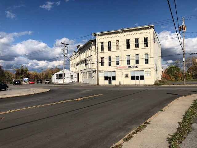 More Photos Of 1970 W Fayette St, Syracuse Office Residential For Lease