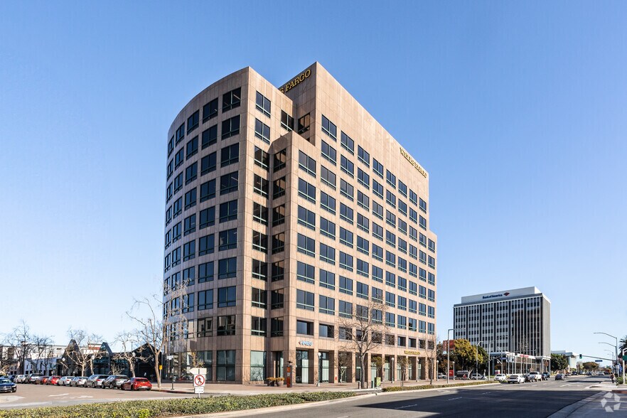 More Photos Of 222 S Harbor Blvd, Anaheim Office For Lease