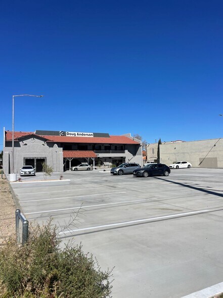 More Photos Of 1727 W Avenue K, Lancaster Office For Sale