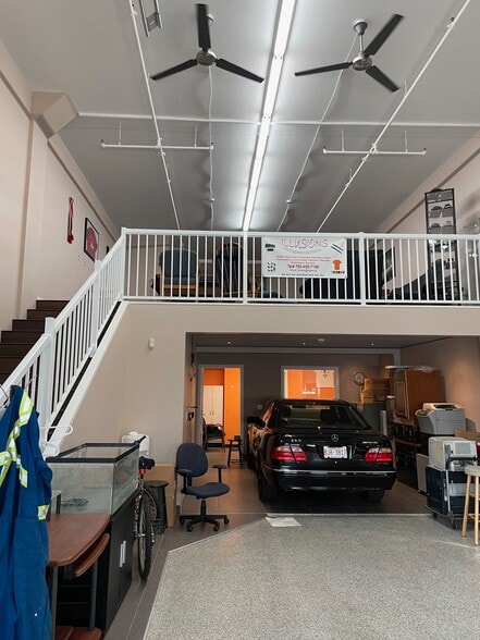 More Photos Of 9903 209 St NW, Edmonton Warehouse For Sale