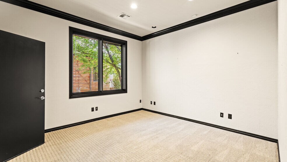 More Photos Of 14000 N Western Ave, Edmond Office For Sale