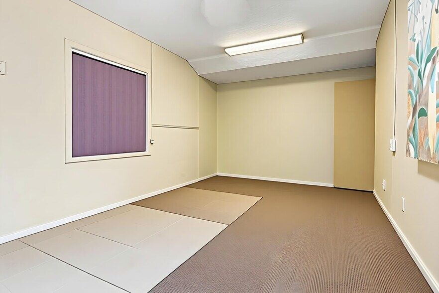 More Photos Of 1570 N Harbor City Blvd, Melbourne Office Residential For Sale
