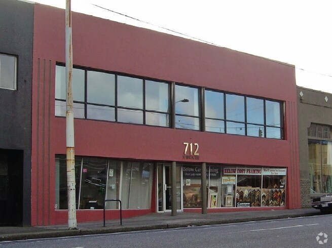 More Photos Of 712 SE Hawthorne Blvd, Portland Storefront Retail Office For Lease