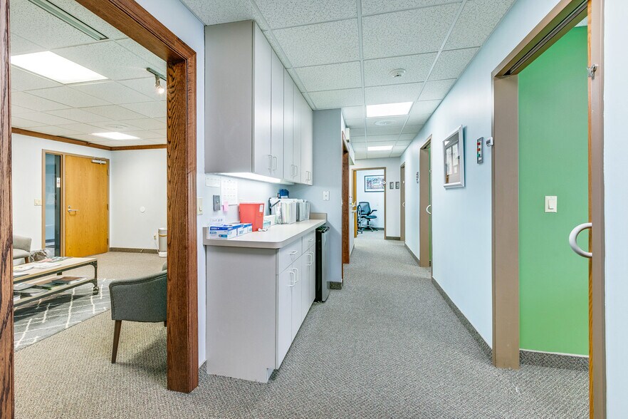 More Photos Of 2480 White Bear Ave N, Maplewood Medical For Sale