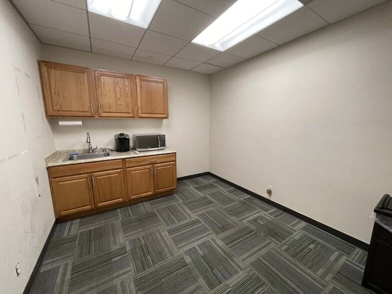 More Photos Of 710 Lakeway Dr, Sunnyvale Office For Lease