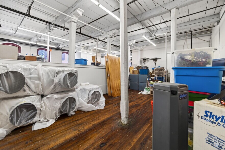 More Photos Of 420 Park St, Housatonic Flex For Sale