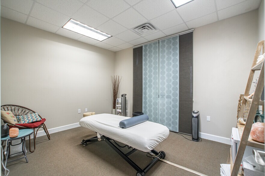 More Photos Of 2219 Sawdust Rd, The Woodlands Medical For Sale
