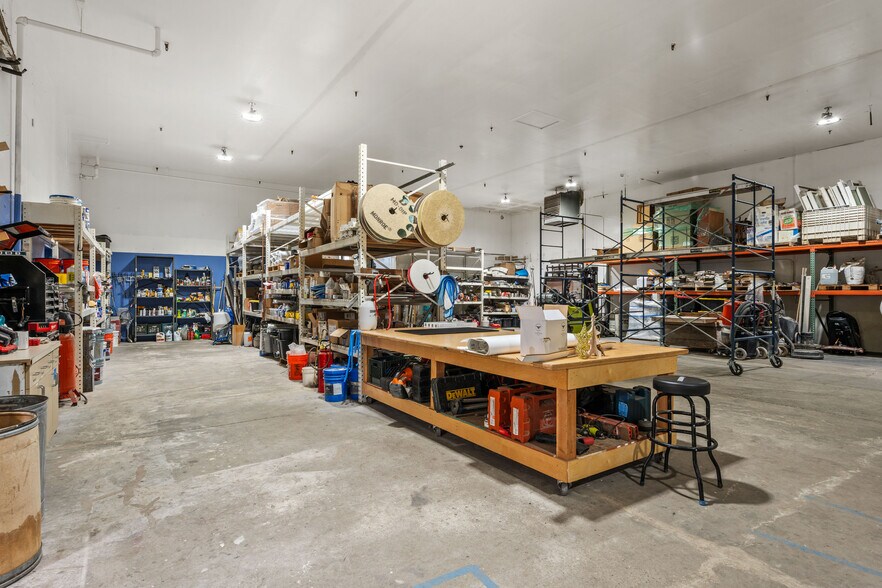 More Photos Of 902 Waugh Ln, Ukiah Warehouse For Sale