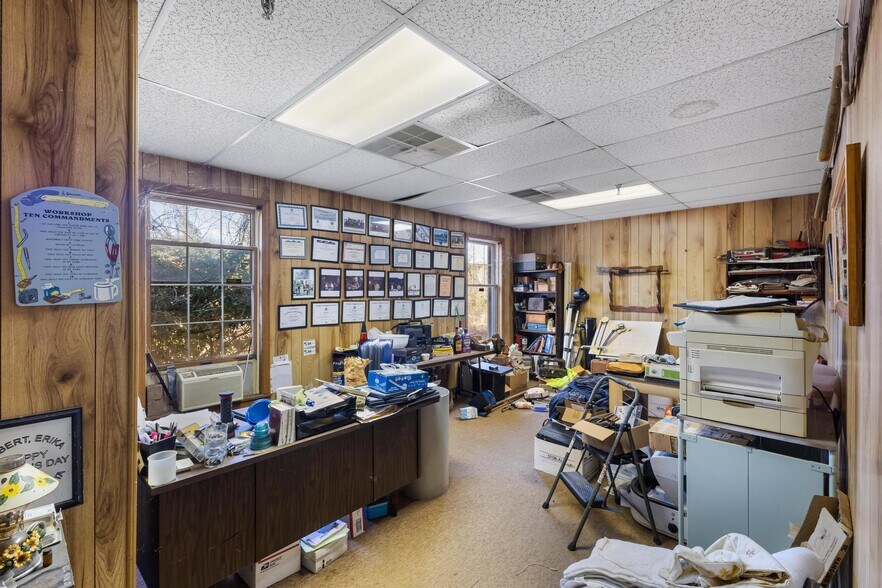 More Photos Of 115 Mill St, Warrenville Manufacturing For Sale