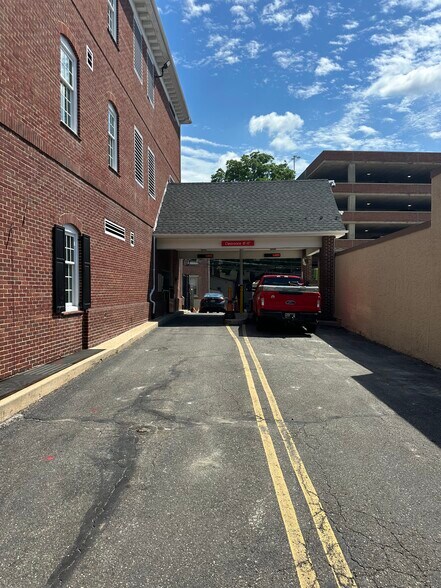 More Photos Of 50 W Market St, West Chester Office Residential For Lease