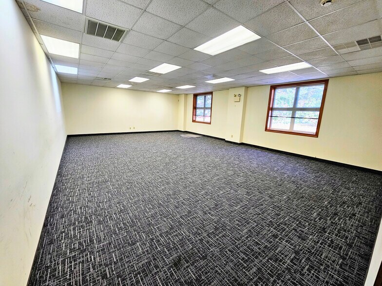 More Photos Of 150 N 2nd St, Hammonton Office For Sale