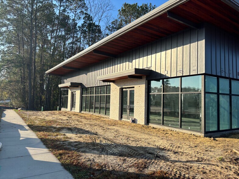 More Photos Of 355 Faison Rd, Mount Pleasant General Retail For Lease