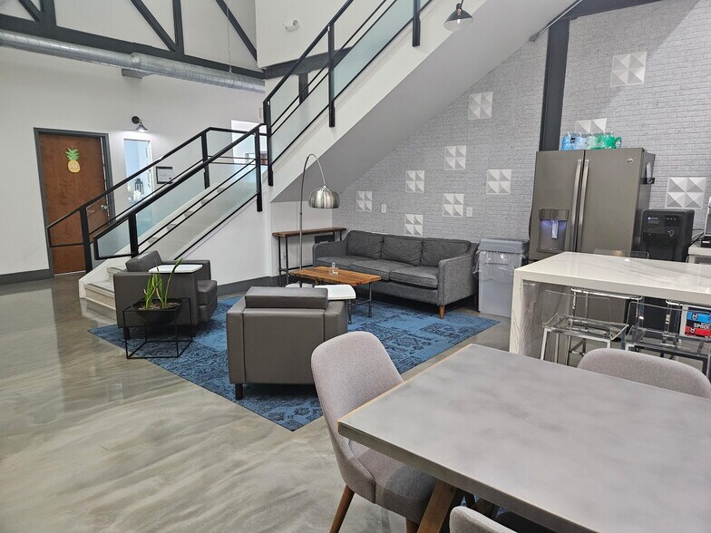 More Photos Of 6911 Pistol Range Rd, Tampa Medical For Lease