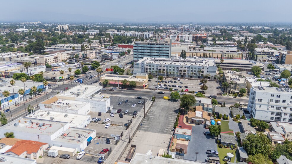 More Photos Of 14430 Vanowen St, Van Nuys Land For Sale