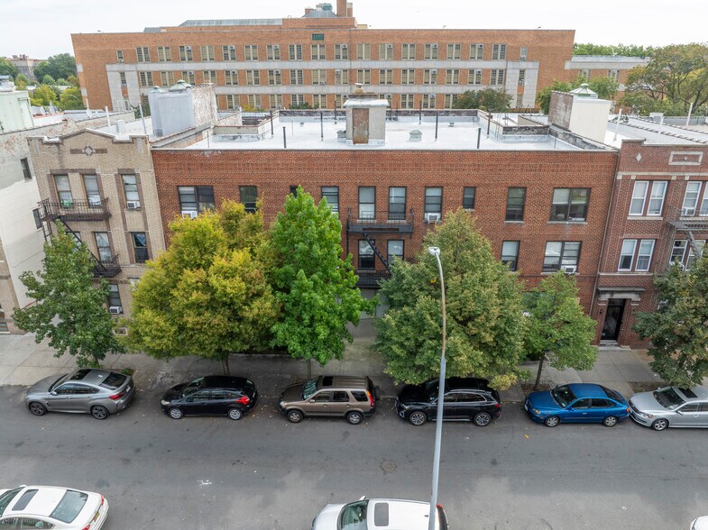 More Photos Of 31-23 47th St, Astoria Apartments For Sale