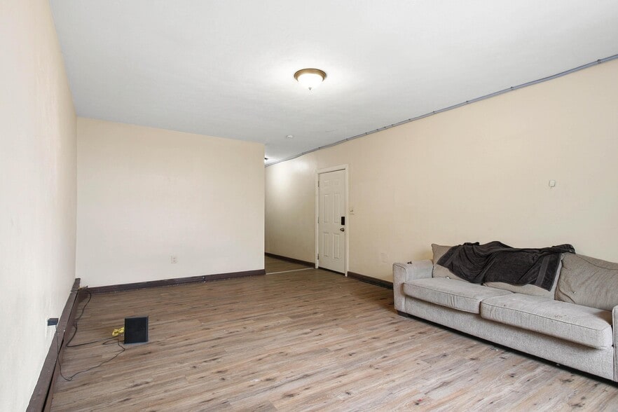 More Photos Of 73 Welles St S, Wilkes-Barre Apartments For Sale