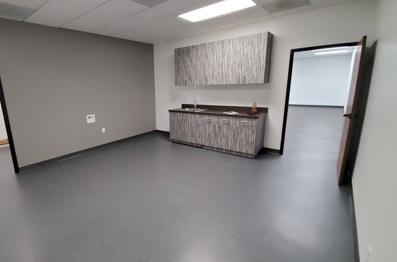 More Photos Of 9235 Activity Rd, San Diego Light Manufacturing For Lease