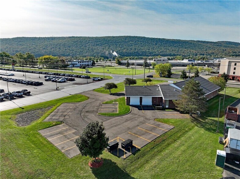 More Photos Of 226 Colonial Dr, Horseheads Office For Sale