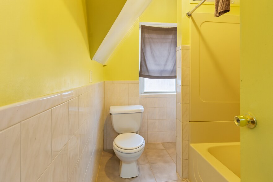 More Photos Of 350 E 193rd St, Bronx Apartments For Sale