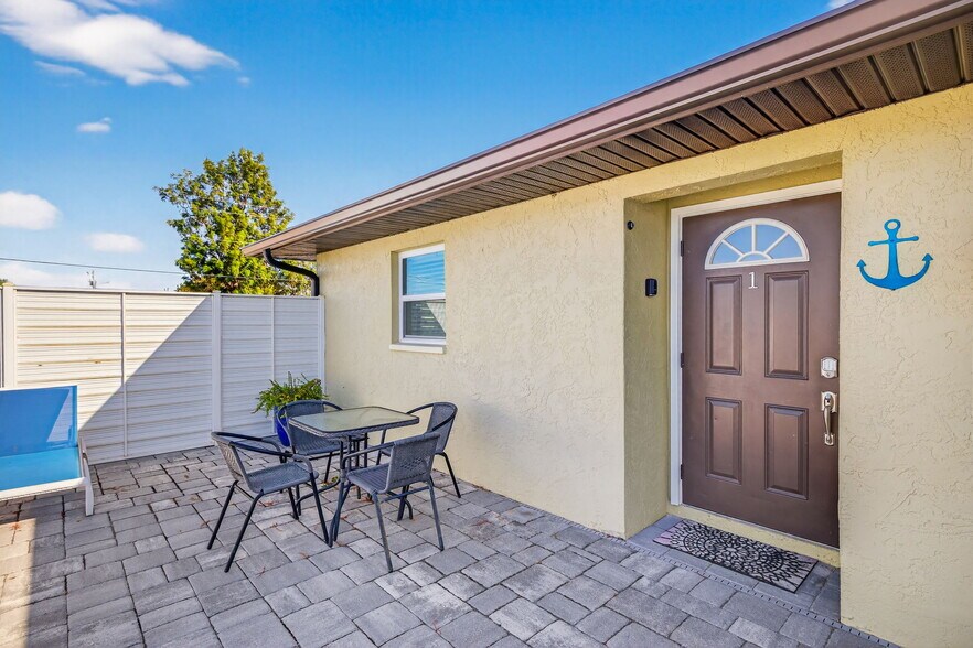 More Photos Of 624 SE 46th St, Cape Coral Apartments For Sale