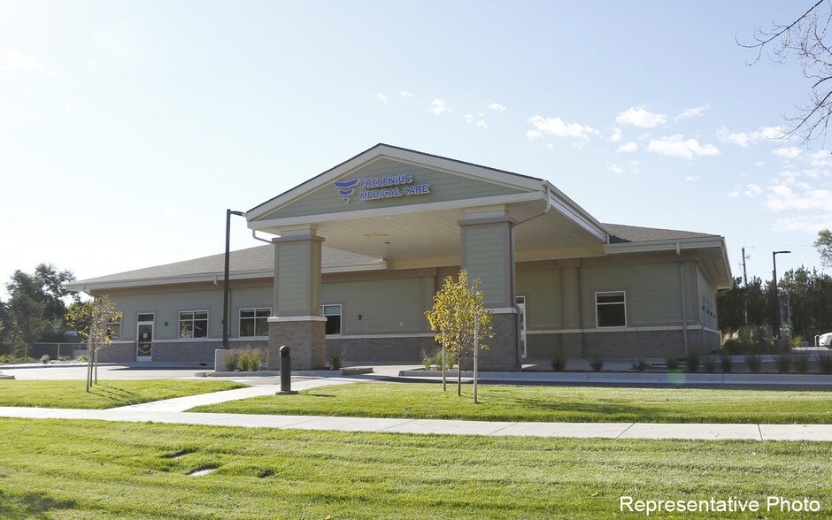More Photos Of 2 Royal park Dr, Zeeland Medical For Sale