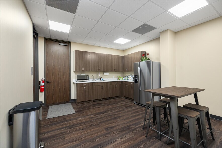 More Photos Of 16647 Telge Rd, Cypress Warehouse For Sale