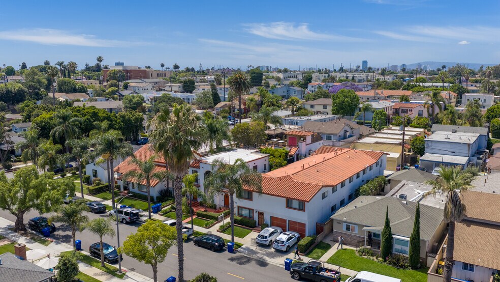 More Photos Of 825 Roswell Ave, Long Beach Apartments For Sale