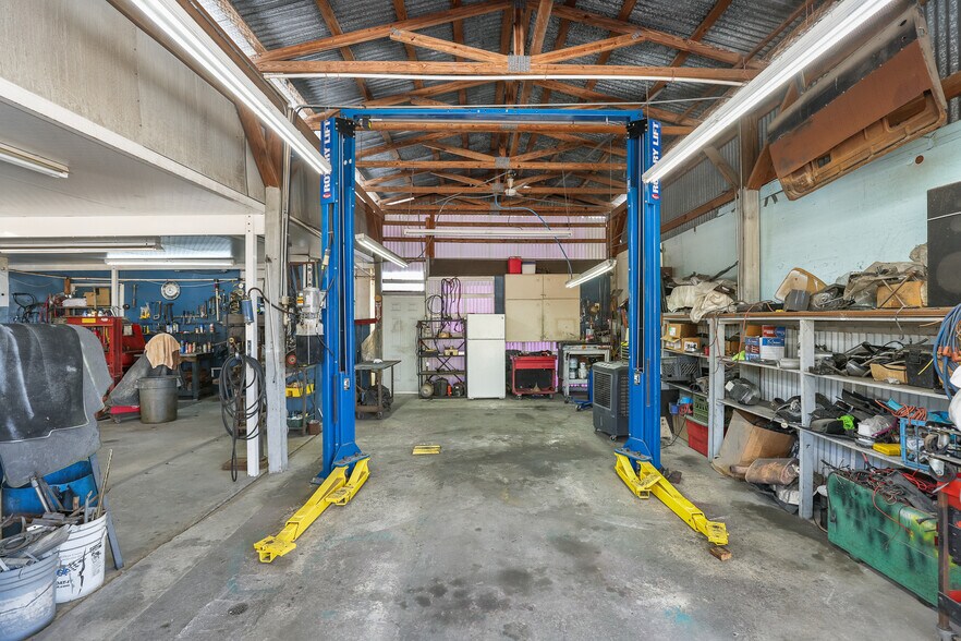 More Photos Of 1320 US Highway 92, Winter Haven Auto Repair For Sale