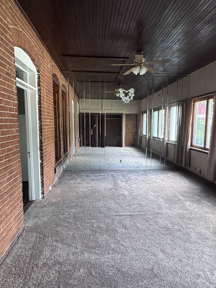 More Photos Of 17 Central Ave, Fredonia Apartments For Sale