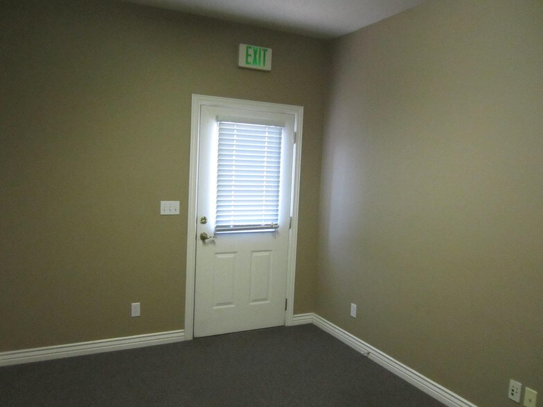 More Photos Of 589-597 W 800 N, Orem Medical For Lease