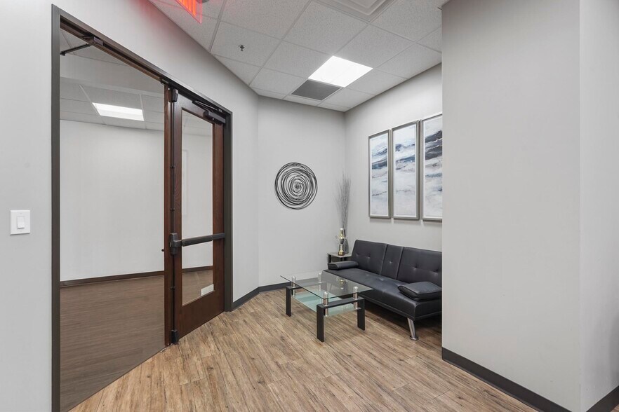 More Photos Of 2701 Sunset Ridge Dr, Rockwall Office For Lease