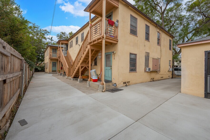 More Photos Of 833 N Lacy St, Santa Ana Apartments For Sale