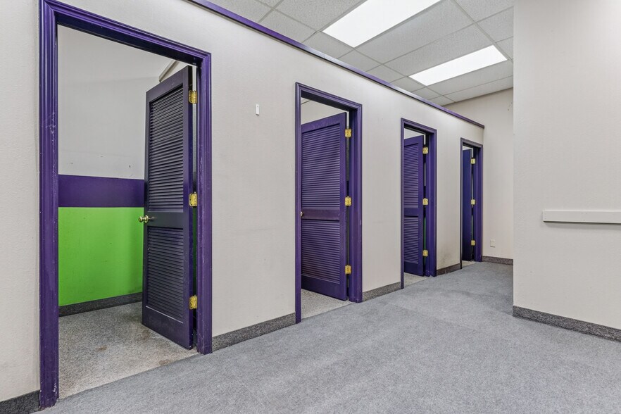 More Photos Of 1006 E Colby St, Whitehall Storefront Retail Office For Sale