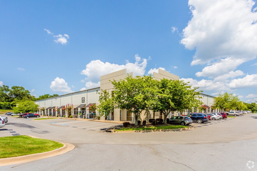 More Photos Of 12120 Colonel Glenn Rd, Little Rock Warehouse For Lease