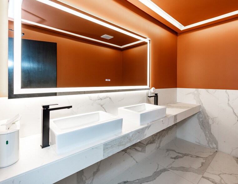 More Photos Of 130 E Kiowa Ave, Colorado Springs Apartments For Sale