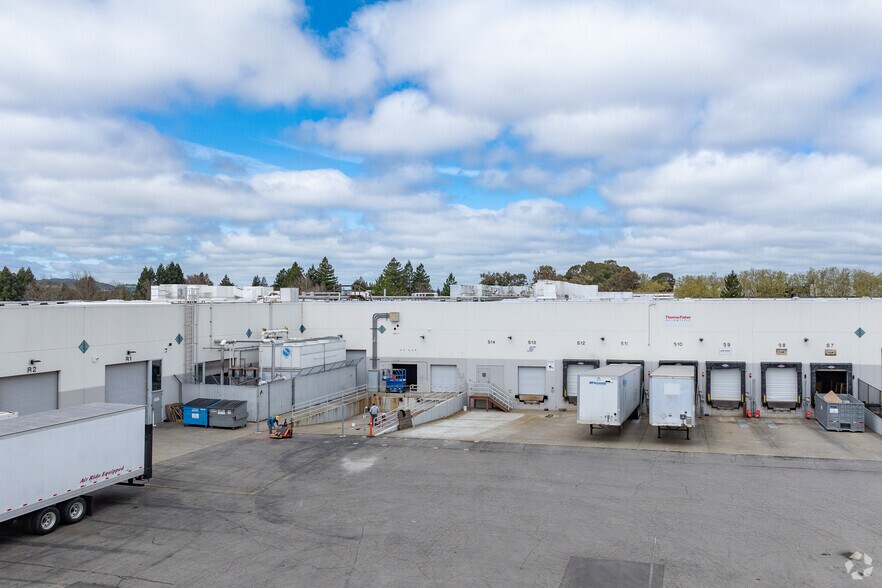 More Photos Of 2200-2240 S McDowell Boulevard Ext, Petaluma Manufacturing For Lease
