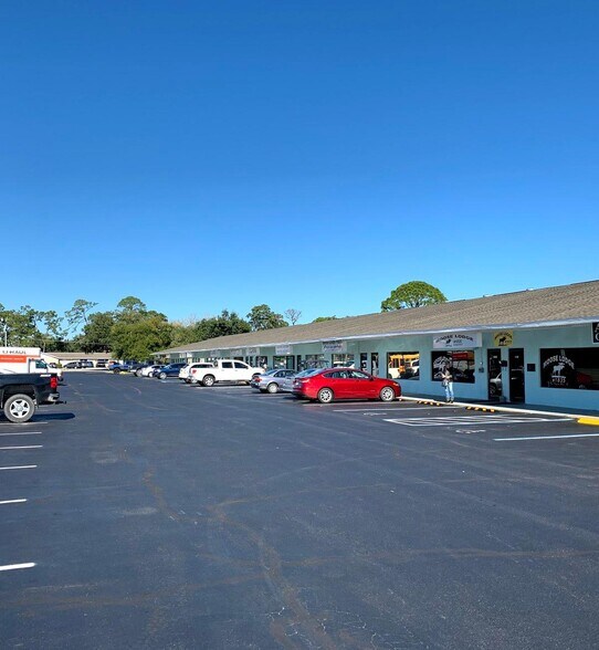 More Photos Of 2311-2349 S Ridgewood Ave, Edgewater Unknown For Lease