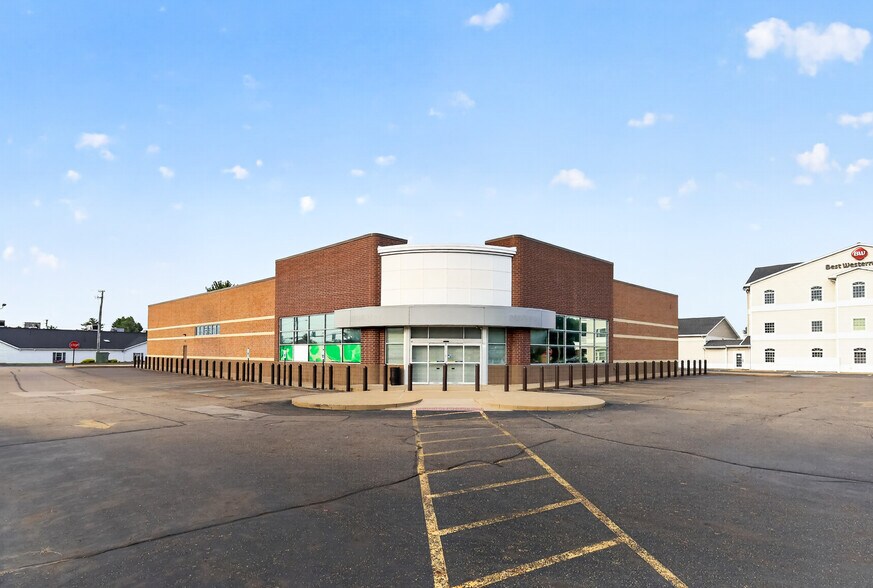 More Photos Of 14941 South Ave, Columbiana General Retail For Sale