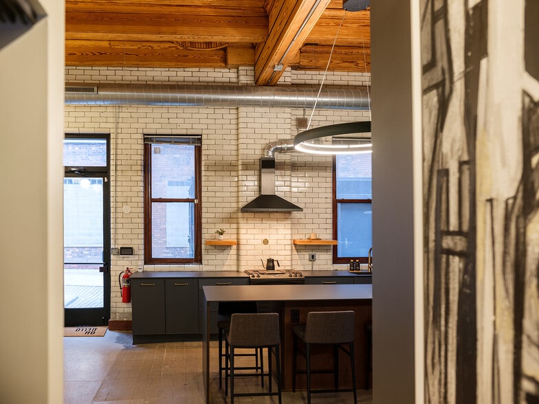 More Photos Of 1625 W Lafayette Blvd, Detroit Office For Lease