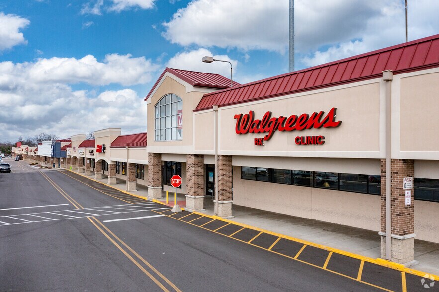 More Photos Of 3912-4090 E Galbraith Rd, Cincinnati Unknown For Lease